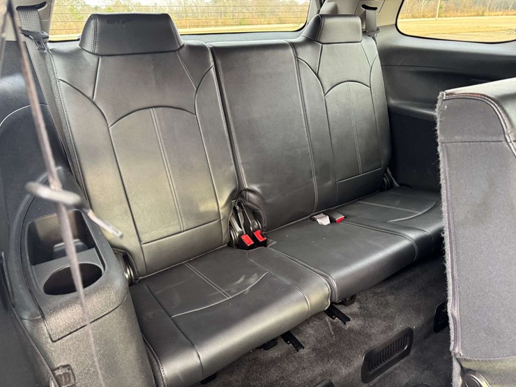 2016-gmc-acadia-slt-image-23