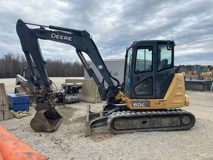 2014-deere-60g-image-1