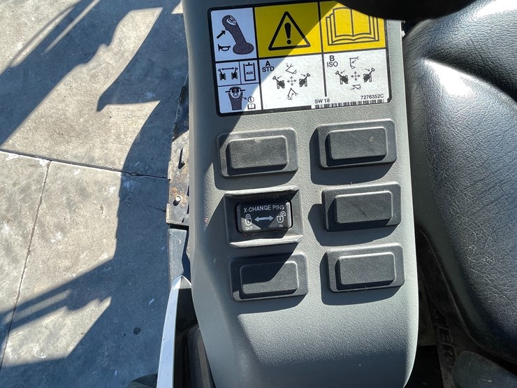 2021-bobcat-e32i-image-47