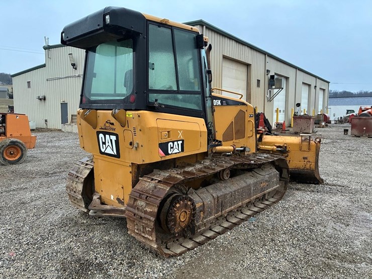 caterpillar-d5k-xl-image-5