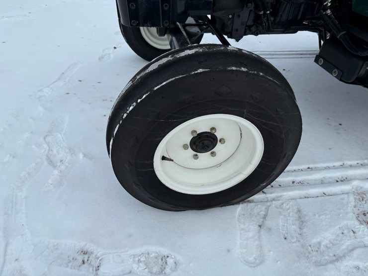 new-holland-tn75d-image-12