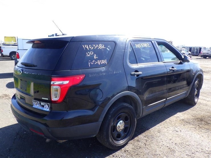 2015-ford-explorer-image-3