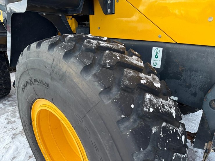 komatsu-wa320-7-image-7