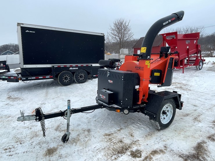 #152-•-2022-bear-cat-wood-chipper-(-no-title)-image-1