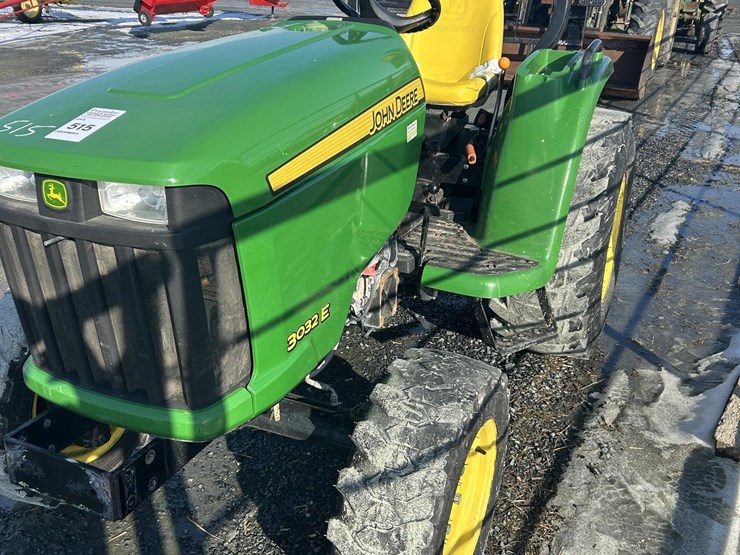 2015-john-deere-3032e-image-2