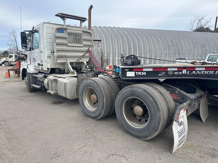 2017-volvo-vnl64-t/a-truck-tractor-image-5