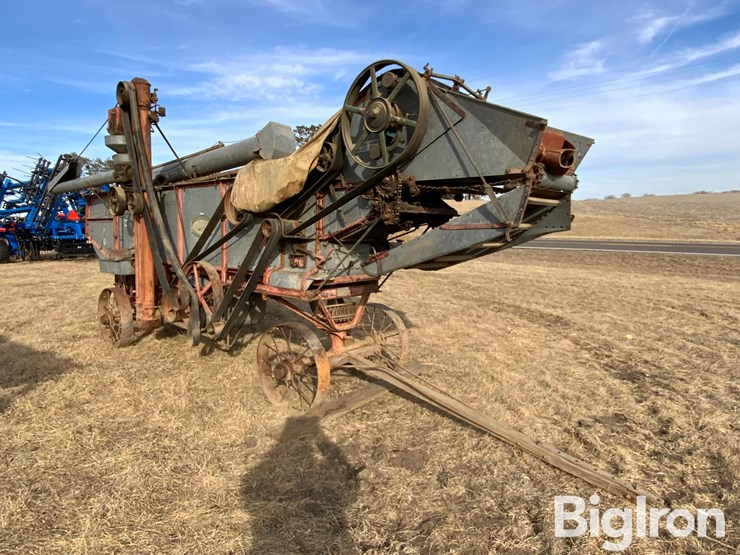 case-threshing-machine-image-3