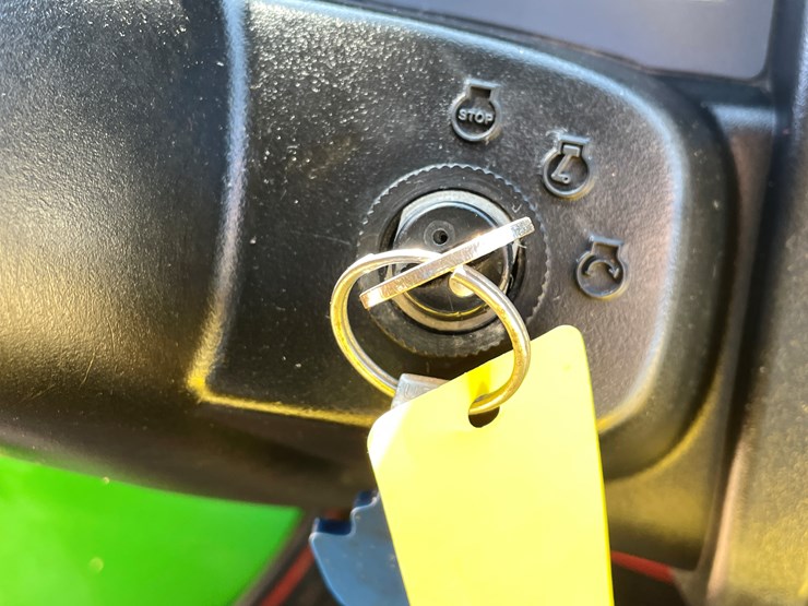 2009-john-deere-gator-image-66