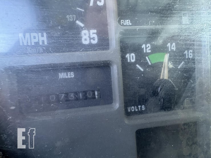 1999-international-f2674t-image-23