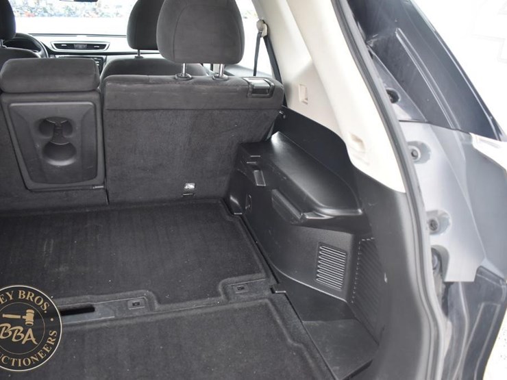 2015-nissan-rogue-image-34