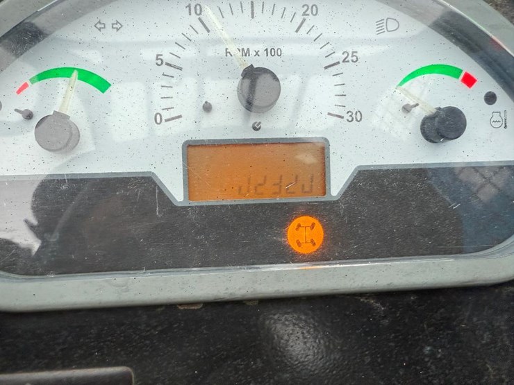 2016-genie-gth844-image-51