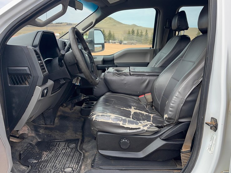 2019-ford-f550-image-13