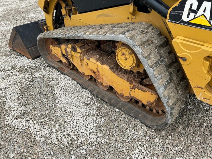 2017-caterpillar-259d-image-16