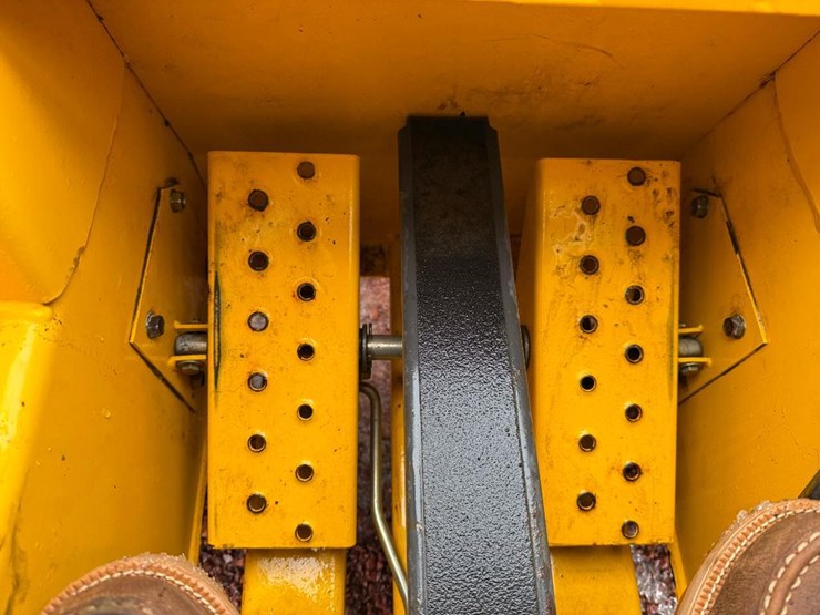 new-holland-ls120-image-27