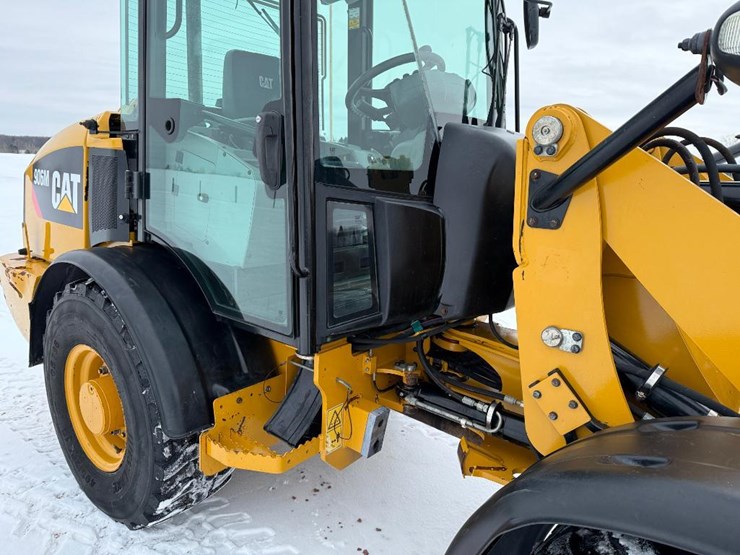 caterpillar-906m-image-16