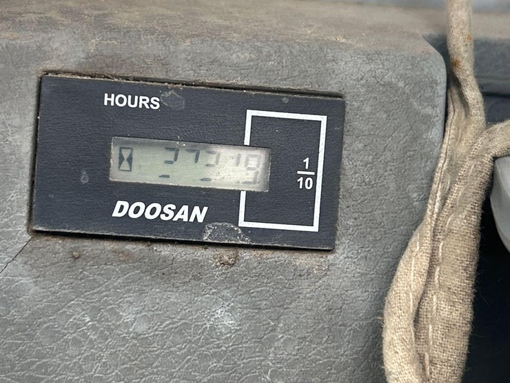 2014-doosan-dx225-lca-image-32