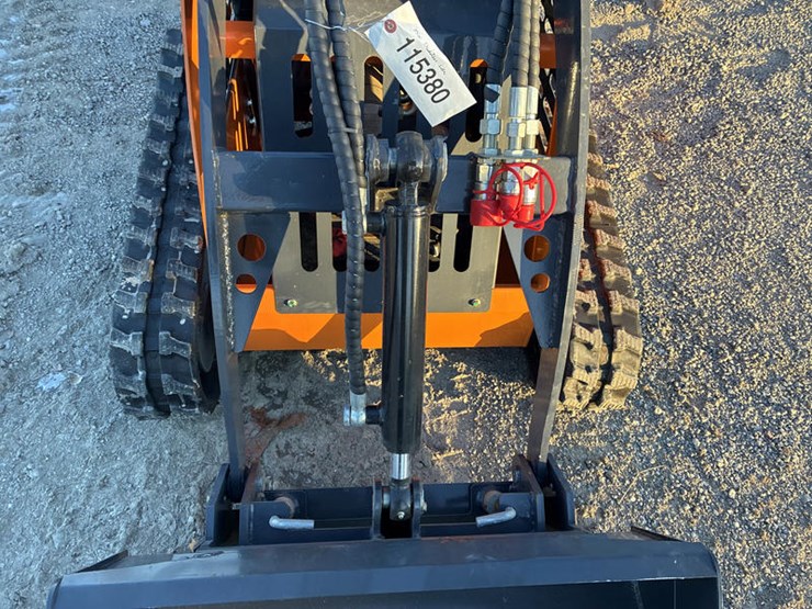 #115380-•-mini-skidsteer-ldr-image-4
