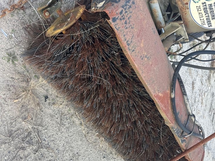 massey-ferguson-253-image-4