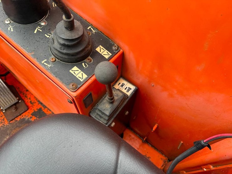 2006-sky-trak-8042-image-43