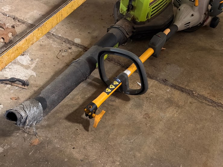 #45-•-leaf-blower-and-weedeater-image-2