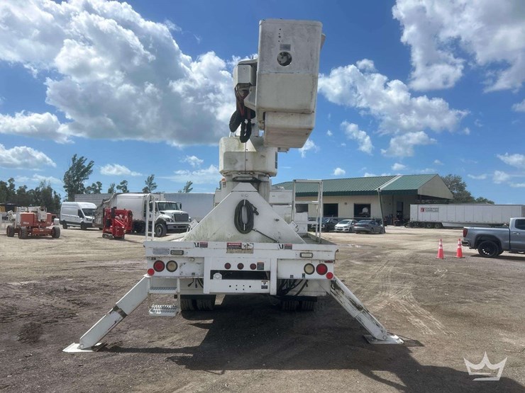 1999-freightliner-fl80-image-26