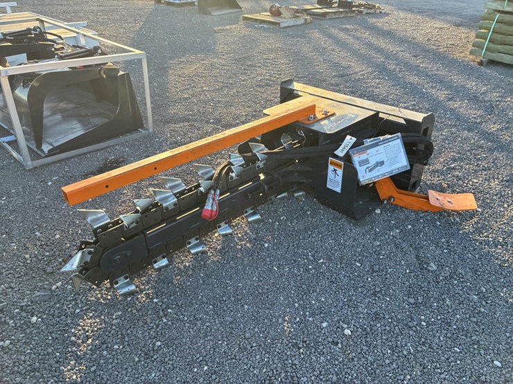 #115441-•-skidsteer-90"-skidsteer-image-1