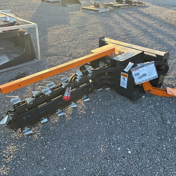 #115441 • SKIDSTEER 90" SKIDSTEER