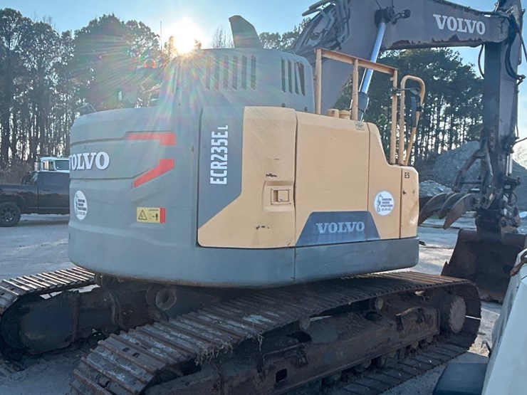 2016-volvo-ecr235el-image-3