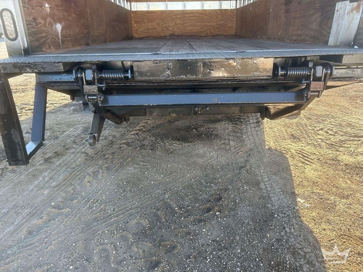 2017-hino-155-image-19