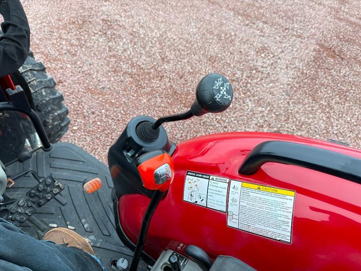 case-ih-farmall-55c-image-47