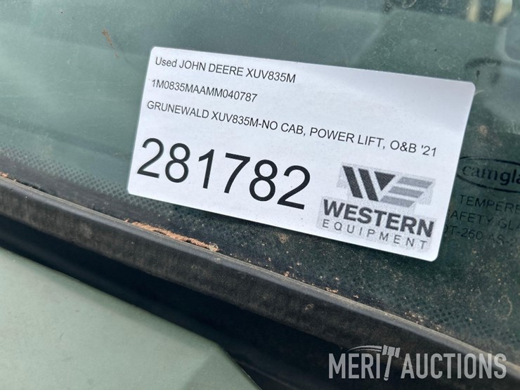 2021-john-deere-gator-image-60