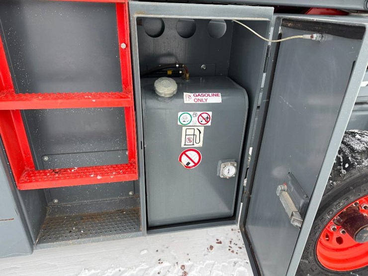 2017-skyjack-sj8841rt-image-36