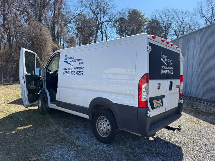 2017-ram-promaster-1500-image-17