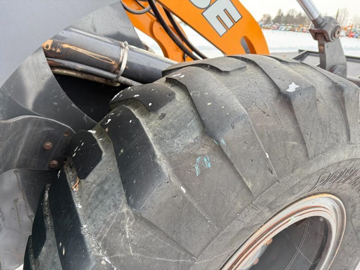 2019-case-621g-xt-image-9