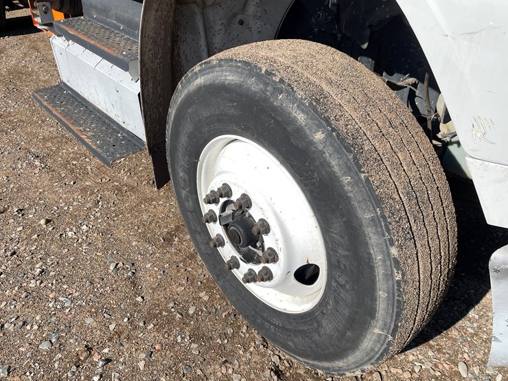 #1465-•-2013-freightliner-asphalt-truck-(has-mn-title)-image-53