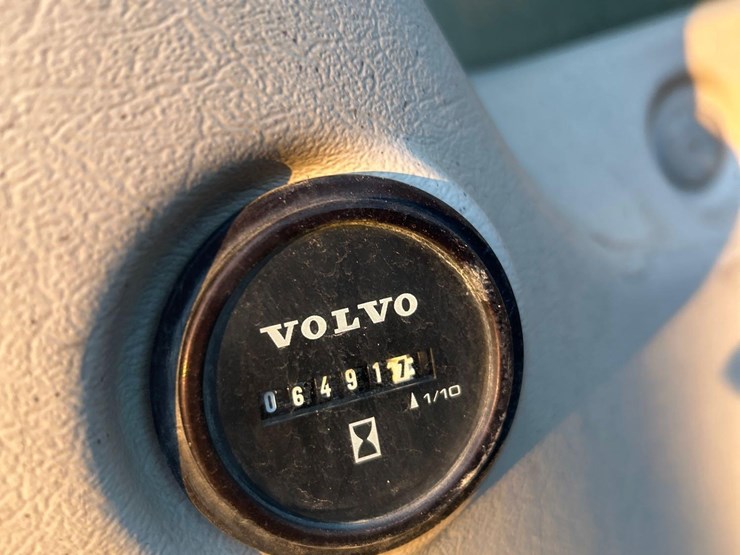 2013-volvo-ec300d-lr-image-14