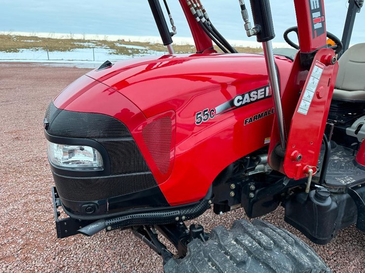 case-ih-farmall-55c-image-28