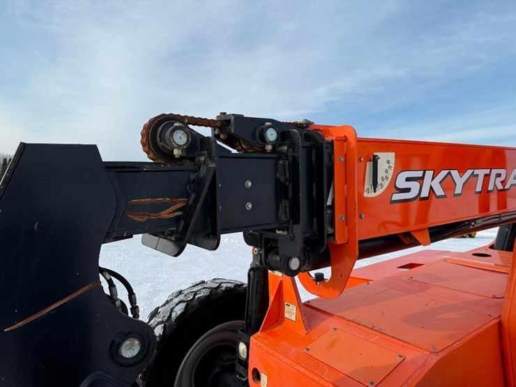 2018-sky-trak-10054-image-33