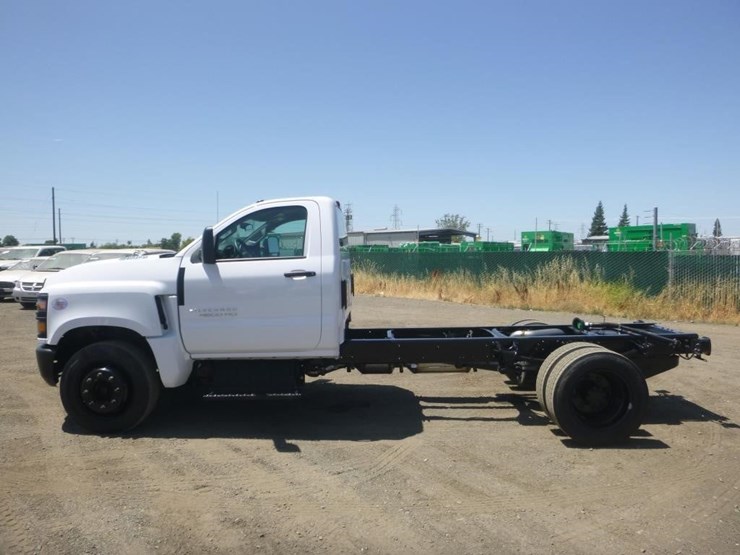 2024-chevrolet-silverado-4500hd-image-5