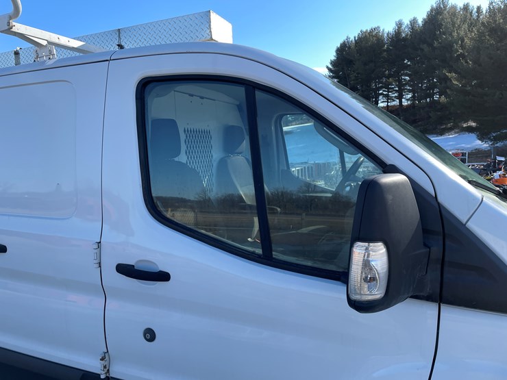 2019-ford-transit-image-15