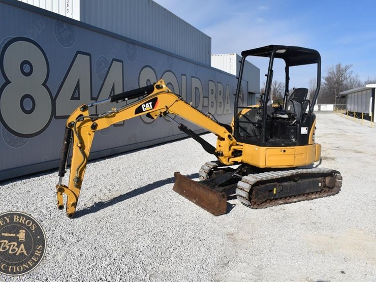 2015-caterpillar-303e-cr-image-1
