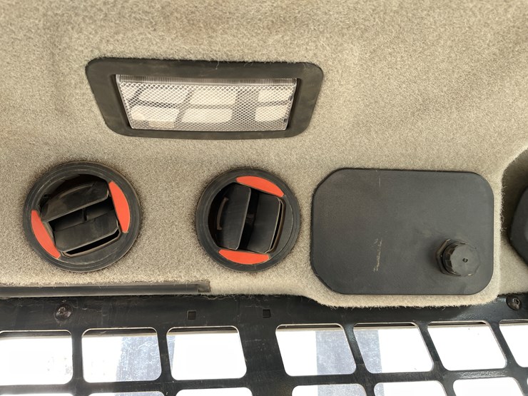 2023-bobcat-t66-image-64