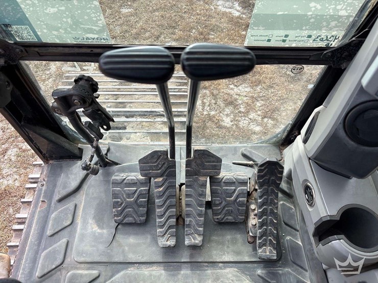 2017-caterpillar-336f-image-29