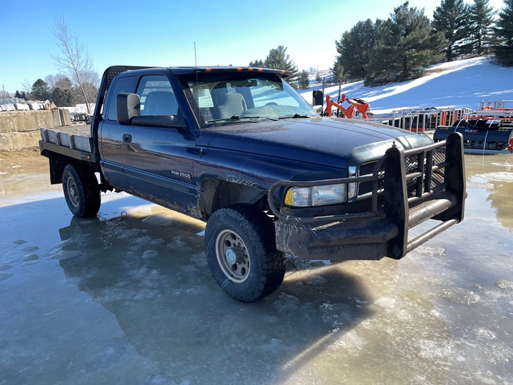 2001-dodge-ram-2500-image-3