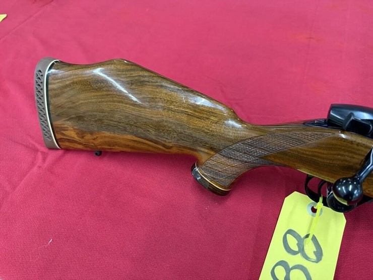 weatherby-mark-v-.257-w.m.-rifle-image-3