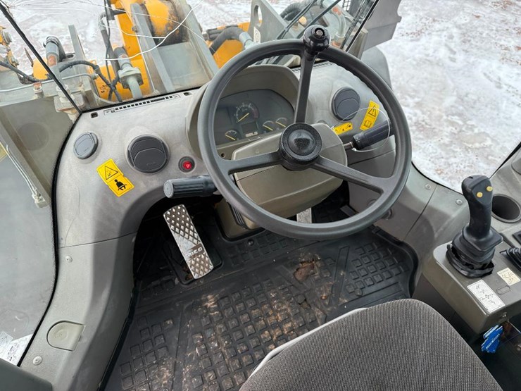 2015-sdlg-lg958l-image-55