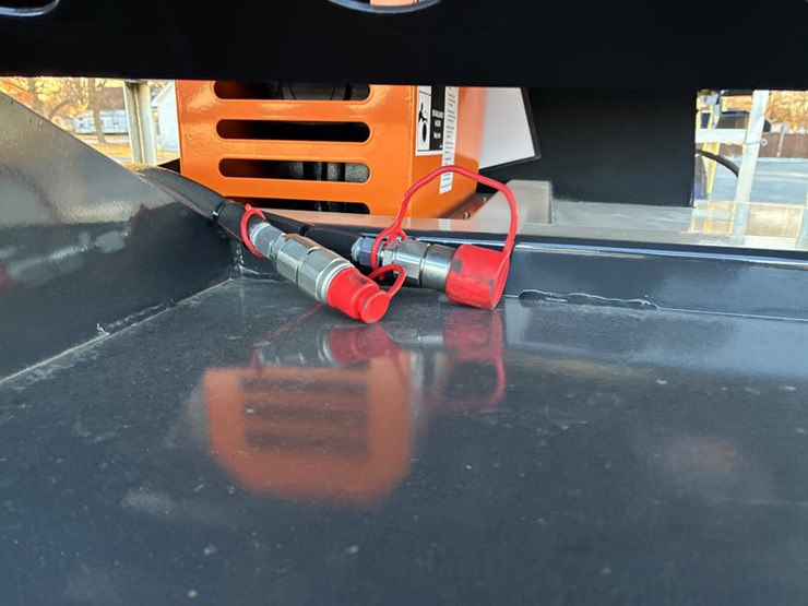 #115400-•-skidsteer-mt-72"-brush-cutter-image-5