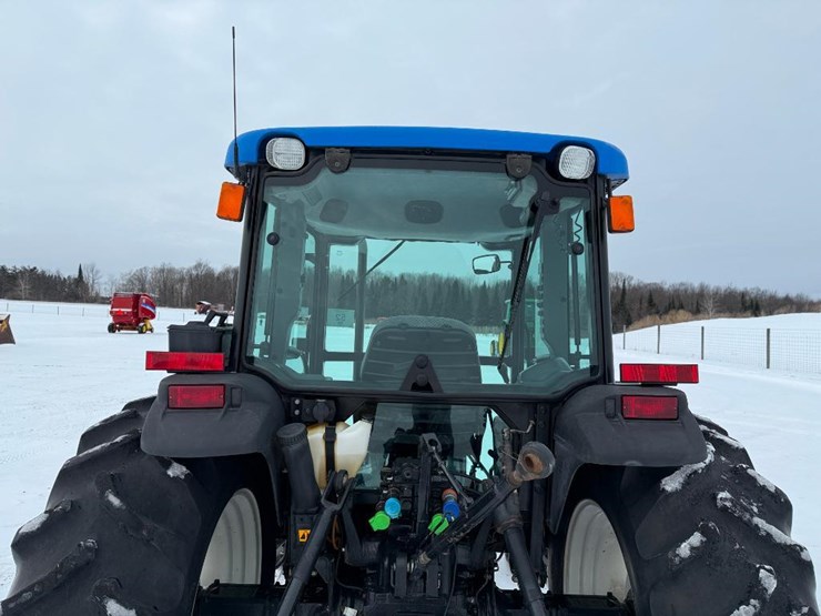 new-holland-tn75d-image-24