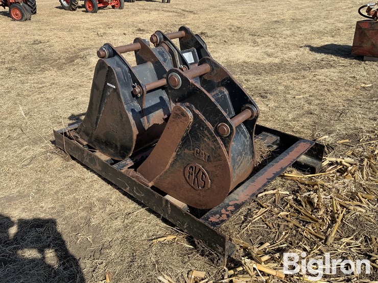 caterpillar-buckets-image-7