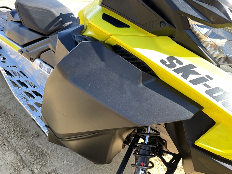 #203-•-2022-ski-doo-renegade-sport-600-efi-snowmobile-(sells-with-bill-of-sale-only)-image-13